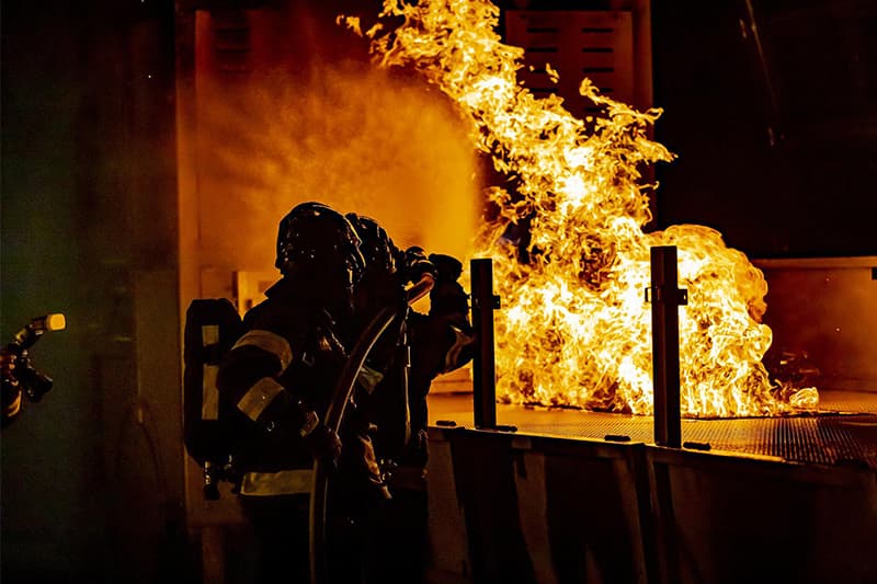Consejos de autoprotección para empresas  en entornos con alto riesgo de incendios